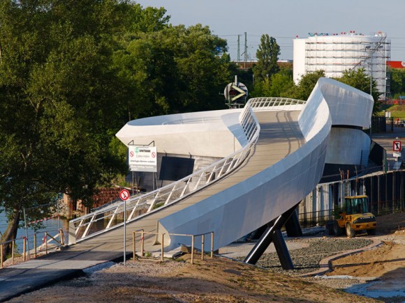 olhafen-bridge2